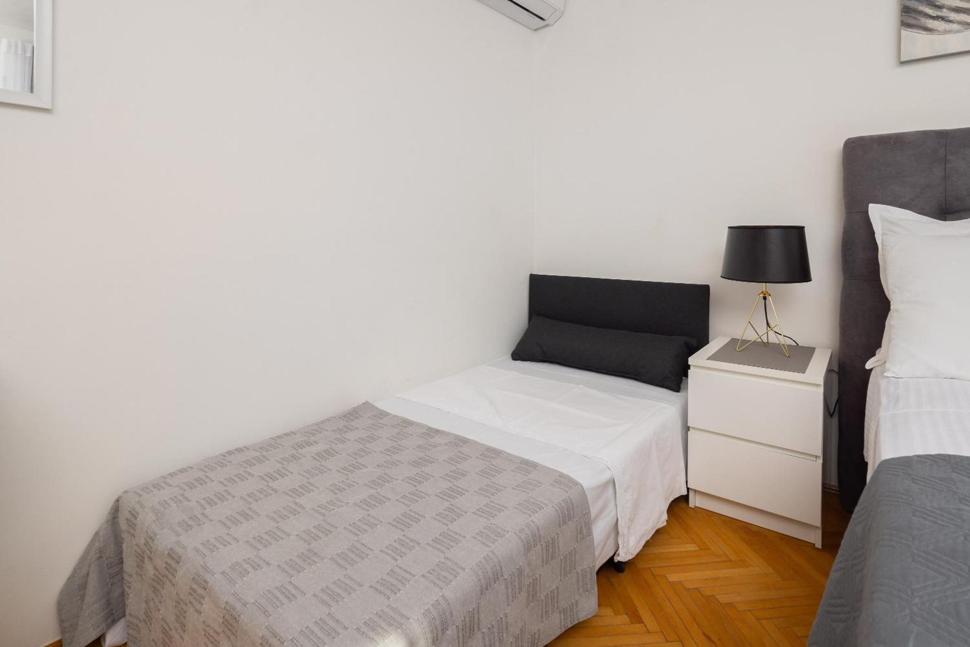 Seaside Apartment Blue Dugi Rat Exterior foto